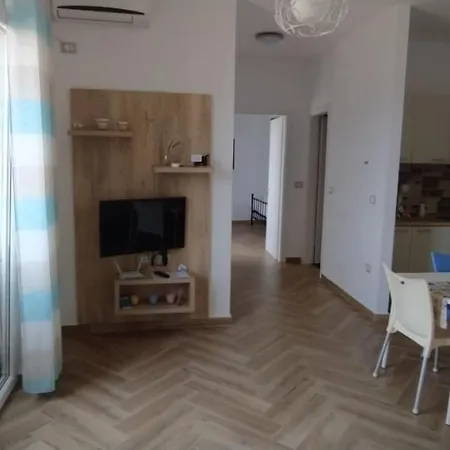 Artemis House Apartment