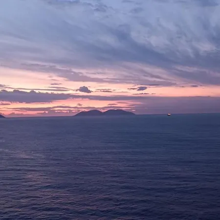 Artemis House Apartament *