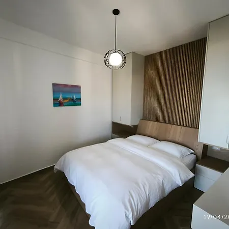 Artemis House Apartment