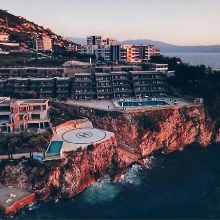 Apartament Artemis House *