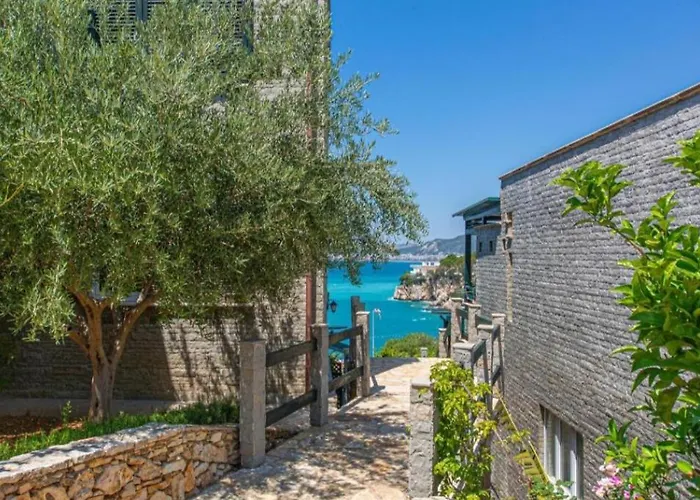 Apartment Artemis House Vlorë